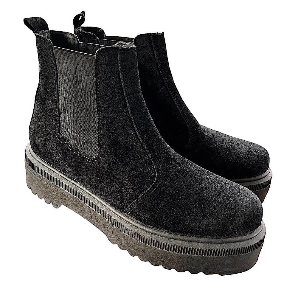 Urban Outfitters UO Brody Black Suede Platform Chelsea Boot NEW Size 7 (40)